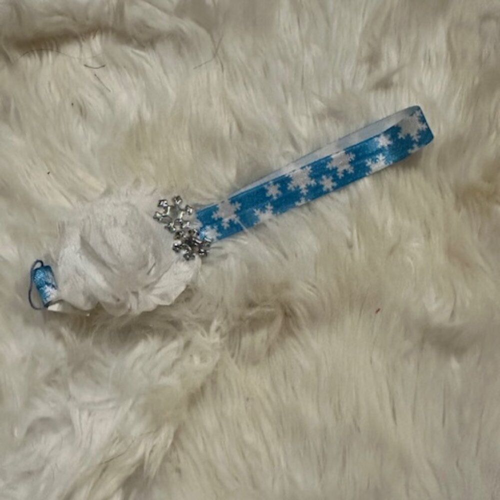 White 2" Shabby Flower w/ snowflake embellishments on Snowflake FOE elastic 7529